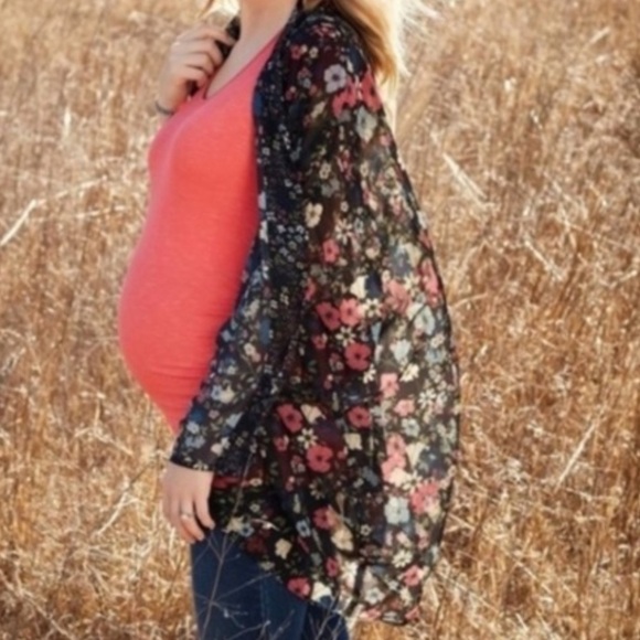 JESSICA SIMPSON MATERNITY Black Floral Kimono one size Preowned great condition - Picture 2 of 8